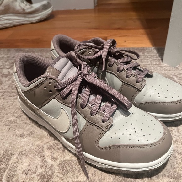 Women’s Dunk Low ‘Moon Fossil’ - Picture 7 of 10